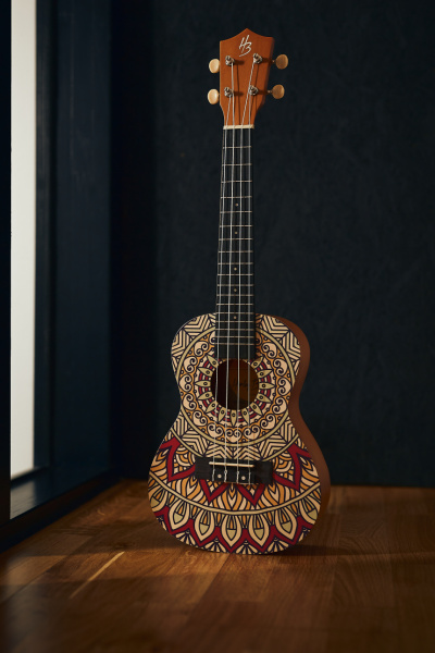 Harley Benton Ukeleles World-S y World-C