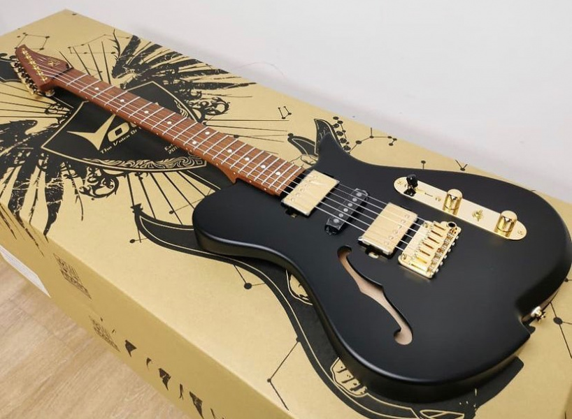 Vola Vasti KJM J1 en negro