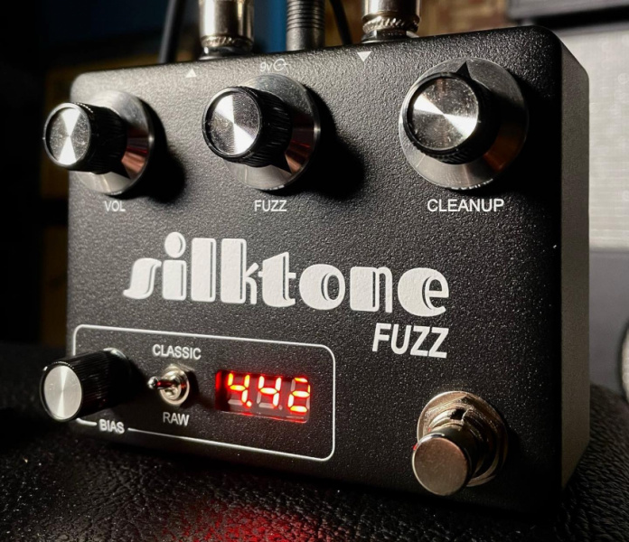 Silktone Fuzz con display encendido