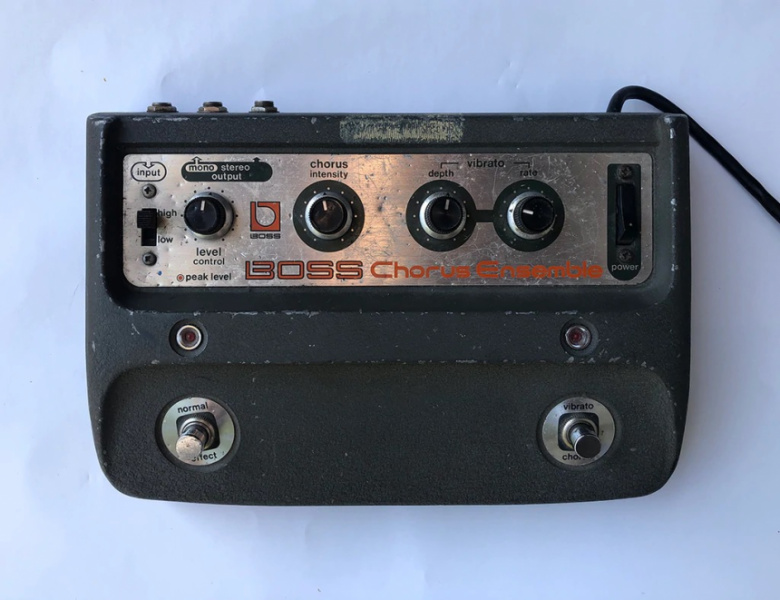 Boss CE-1