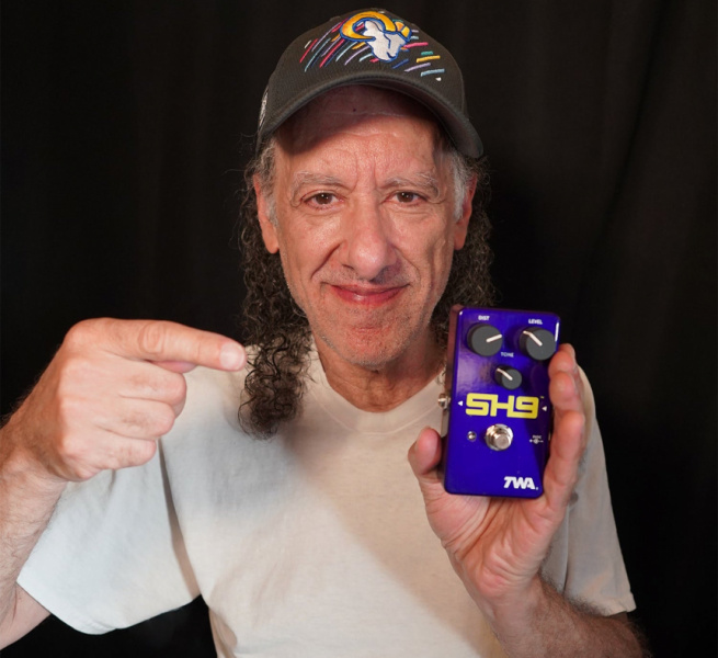 Scott Henderson con el TWA SH9