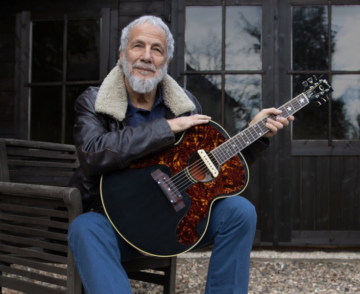 Cat Stevens con la Gibson J-180