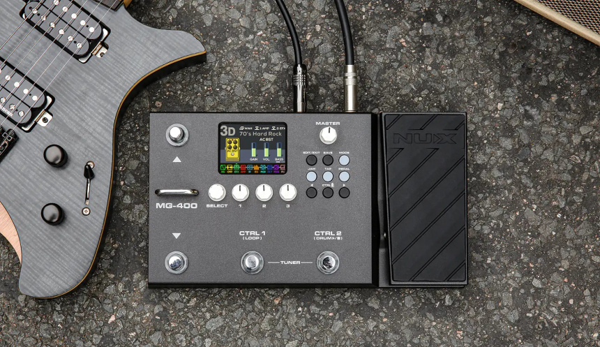 Nux MG-400 con guitarra