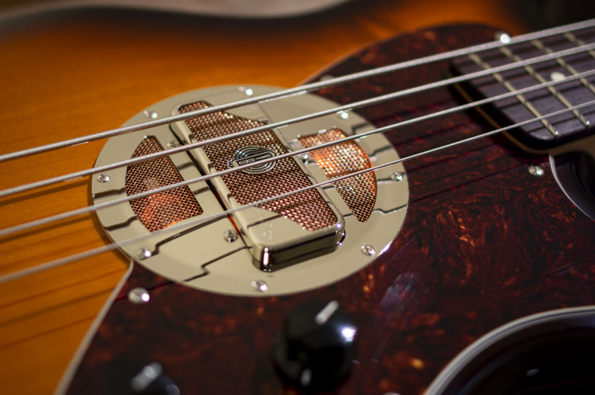 Ruokangas Valvebucker Mk2 en un bajo Steam Classic