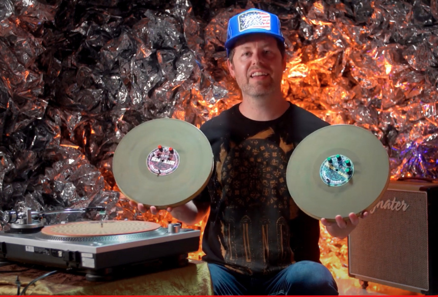 Brother O Brother con sus vinilos con pedales