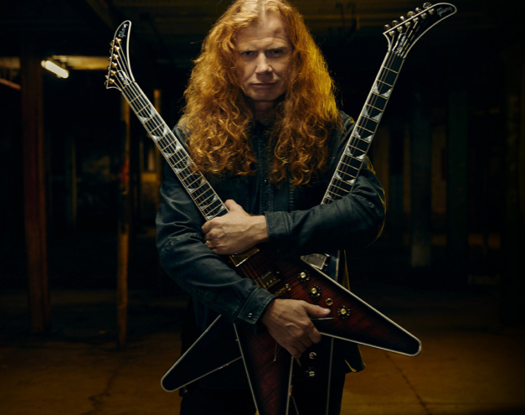 Dave Mustaine con las Gibson Flying V EXP en Red Amber Burst y Ebony VOS