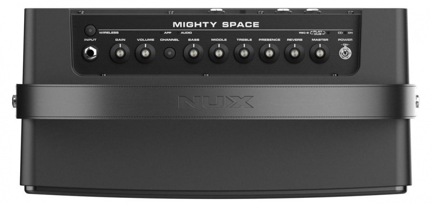 Panel de control del Nux Mighty Space