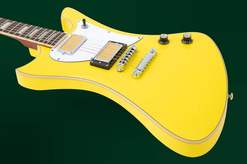 Cuerpo de La Bruja en Graffiti Yellow