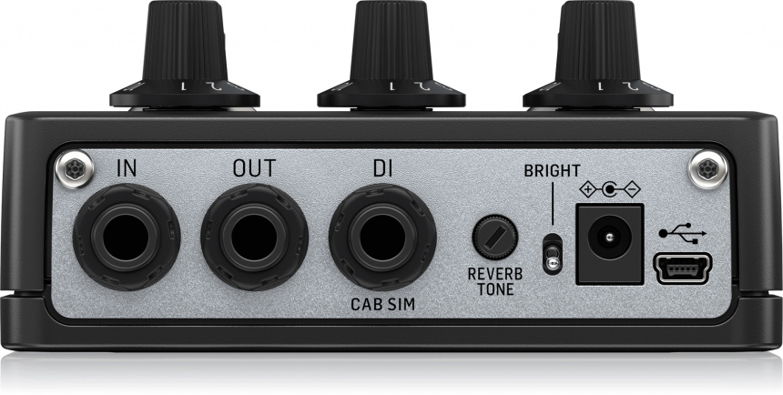 Trasera del Combo Deluxe 65’