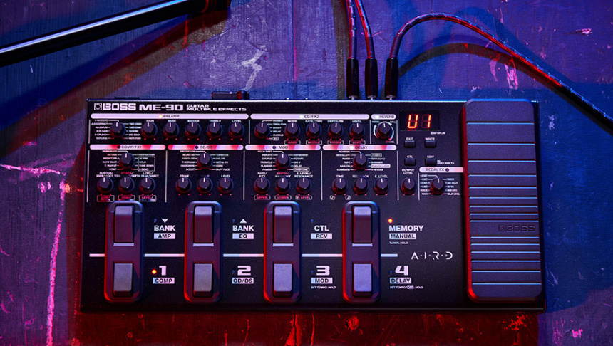 Boss ME-90 en escenario