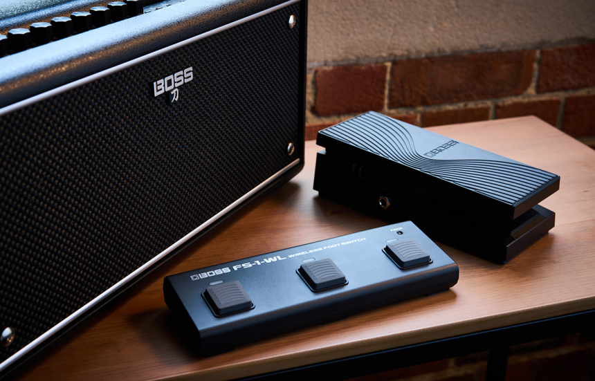 Boss Katana Air EX con pedales inalámbricos