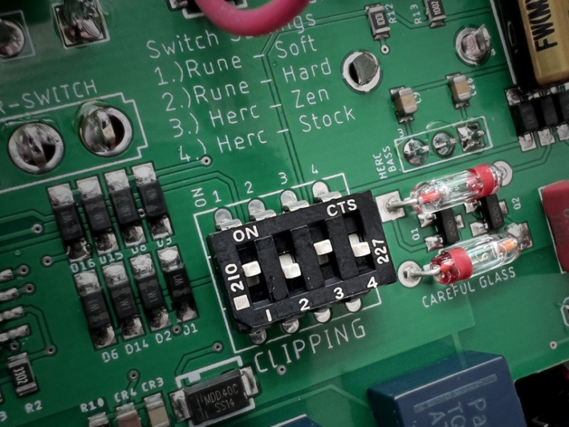 Interior del Mythos Herculean Deluxe Overdrive