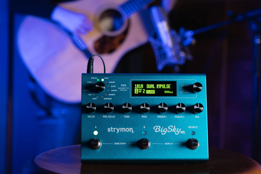 Strymon BigSky MX con guitarra acústica