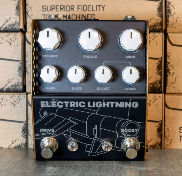 Panel frontal del ThorpyFX Electric Lightning