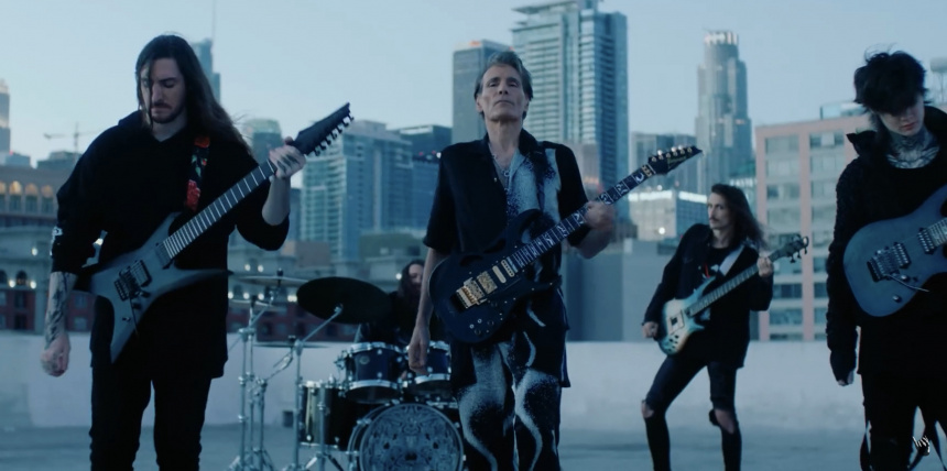 Polyphia junto a Steve Vai