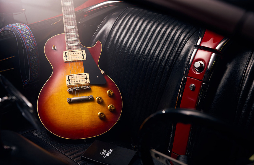 Gibson Jeff Beck “YardBurst” 1959 Les Paul Standard en asiento trasero de un deportivo