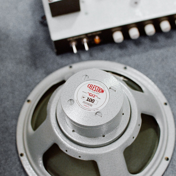Altavoz Celestion 100