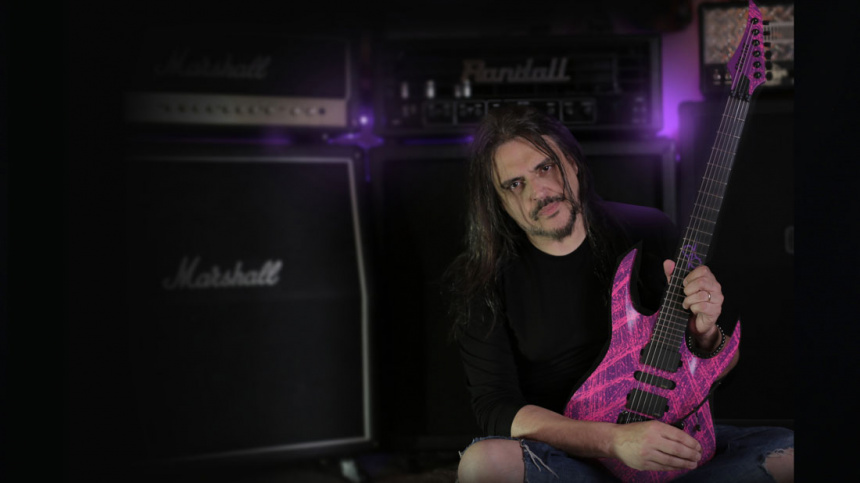 Silas Fernandes con la A1.6 Silas Canibalismo