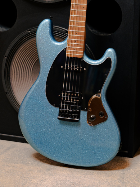 Cuerpo de la Sterling by Music Man “Fluff” StingRa