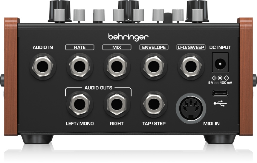 Trasera del Behringer BM-15M Murf Box
