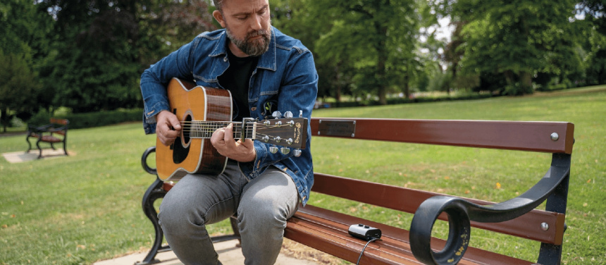 Guitarrista con Blackstar Polar Go