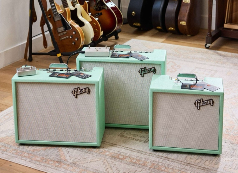 Amplis Gibson Falcon con acabado Surf Bronco