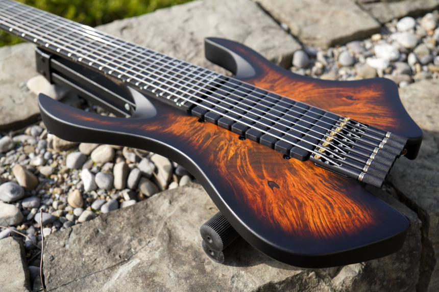 Guitarra con 64 pastillas Dark Art Guitars PolyMap