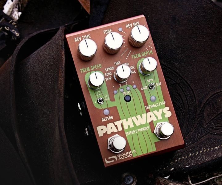 Frontal del Source Audio Pathways Reverb & Tremolo