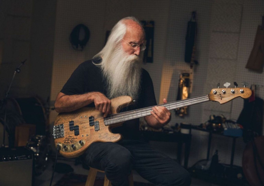 Lee Sklar con su modificado Precision Bass