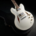 Gibson lanza la Dave Grohl DG-335 del líder de Foo Fighters en edición limitada de 50 unidades en Alpine White
