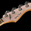 Harley Benton MV-4JB BassTheWorld Signature en Shell Pink, una versión más asequible del modelo de Gregor Fris