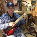 Muere Wayne Charvel, uno de los padres de la superstrat