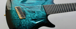 Aristides 080S Nylon, una guitarra multiescala de 8 cuerdas de nailon y sistema piezo hecha de Arium