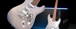 Mooer MSC50 Pro Magic Crystal, una guitarra tipo Strat con acabado glitter y golpeador transparente