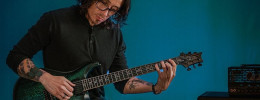 PRS y Mark Holcomb de Periphery celebran 10 años de colaboración actualizando su primera guitarra signature