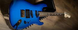 La nueva Jake E Lee Pro-Mod Signature en Blue Burst es una versión más asequible de su Charvel USA