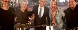 Van Halen anunció su disco en directo y gira americana con una actuación en directo desde Hollywood