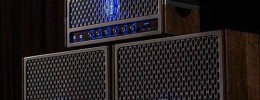 Gary Clark Jr. tocando un amplificador creado por la marca de coches Lincoln