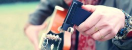 Roadie 2, un dispositivo motorizado que afina la guitarra por ti