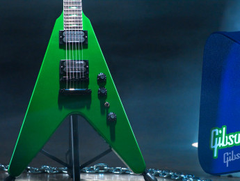 La Gibson Dave Mustaine Flying V EXP Rust In Peace rinde tributo al cuarto álbum de Megadeth