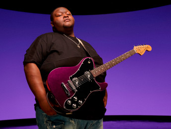 Fender Kingfish Telecaster Deluxe: Nueva guitarra y pastillas signature para el joven bluesman