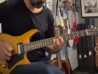 ¿Qué guitarra Gibson es la que tocó su presidente Cesar Gueikian?