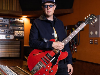 La Epiphone Joe Bonamassa 1962 ES-335 recrea la Gibson 335 que vendió y volvió a recuperar