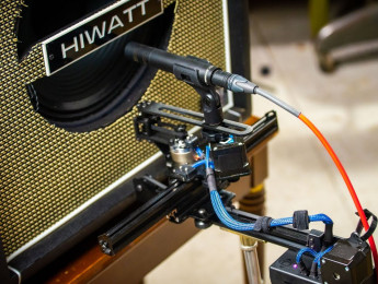 ¿Sabías que existían robots que microfonean tu ampli?