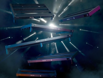 Harley Benton integra fuentes de alimentación en sus bases para pedales Spaceship