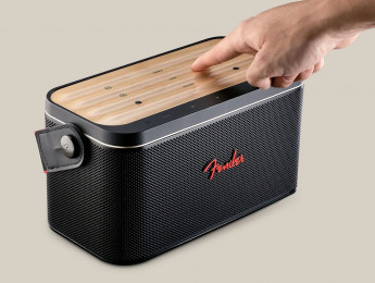 Fender Riff: un altavoz Bluetooth y amplificador de guitarra de 60 W con panel táctil de madera de arce