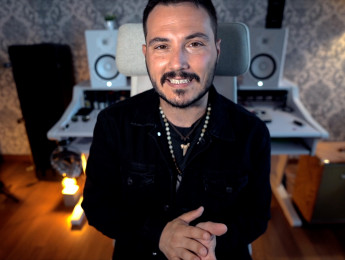 Mi primer trabajo como músico — con Tony Waka Martínez