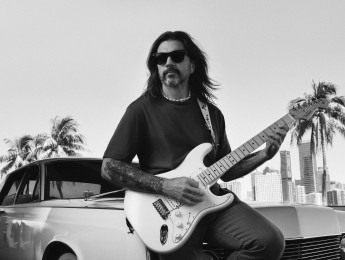 Fender Juanes Stratocaster, el modelo signature del artista colombiano