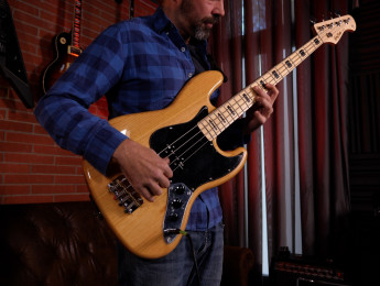 Review de Harley Benton JB-75MN Vintage Series, un Jazz Bass por menos de 200 euros