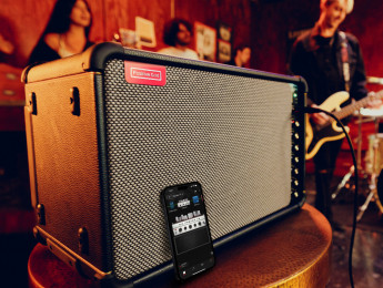 Positive Grid Spark Live, una mezcla de ampli de modelado estéreo y PA con 4 canales y 150 W de potencia